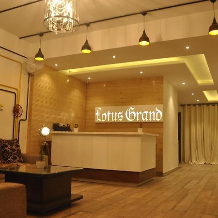 Lotus Grand Akm Hotel Kālka Kültér fotó
