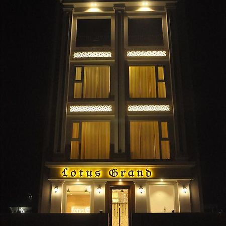 Lotus Grand Akm Hotel Kālka Kültér fotó