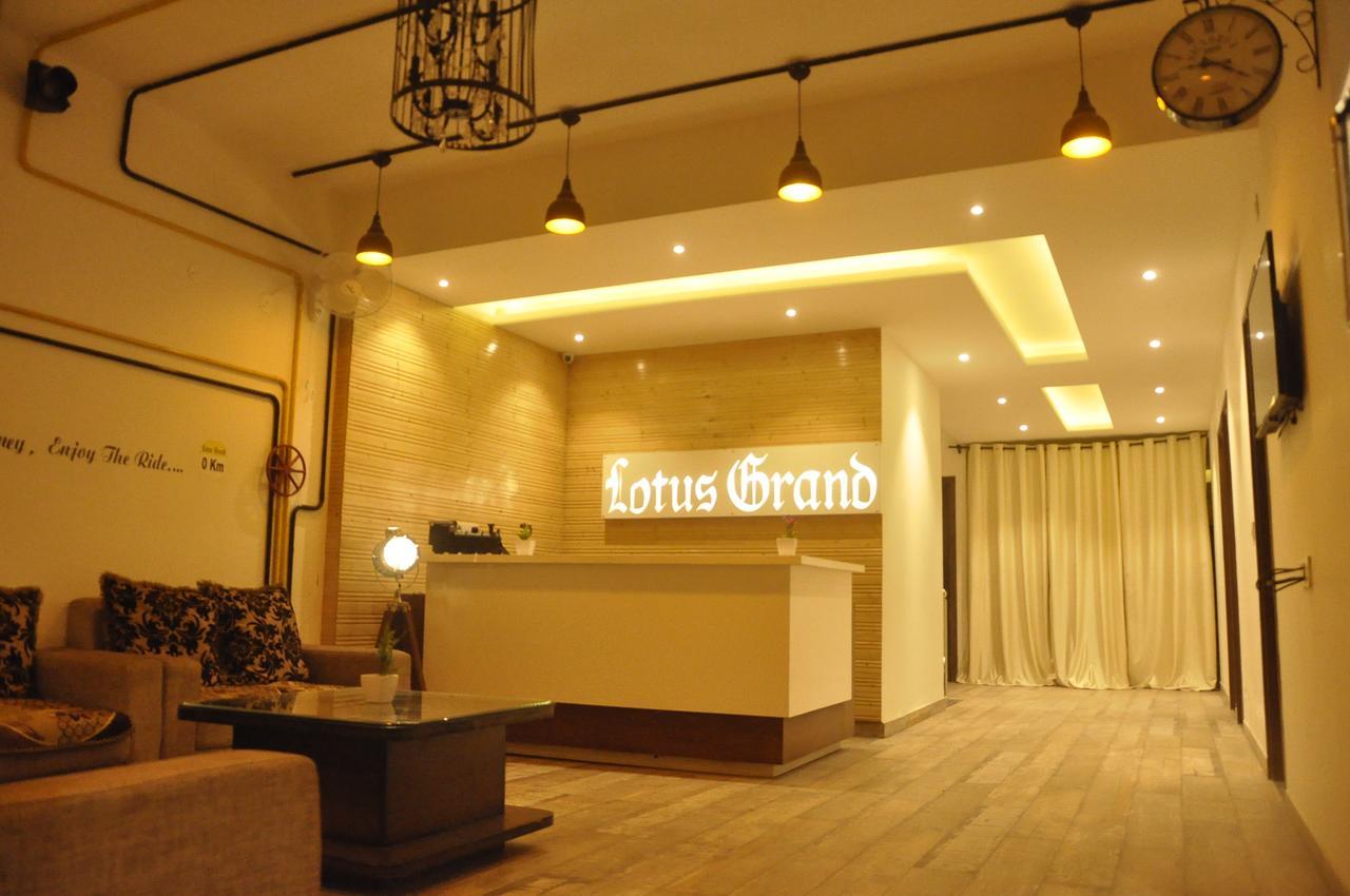 Lotus Grand Akm Hotel Kālka Kültér fotó