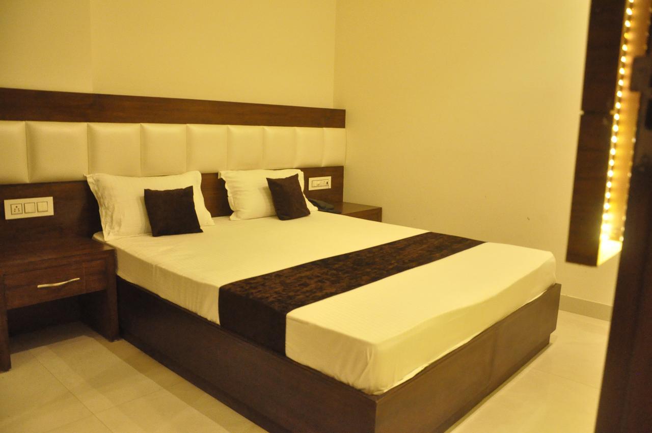 Lotus Grand Akm Hotel Kālka Kültér fotó